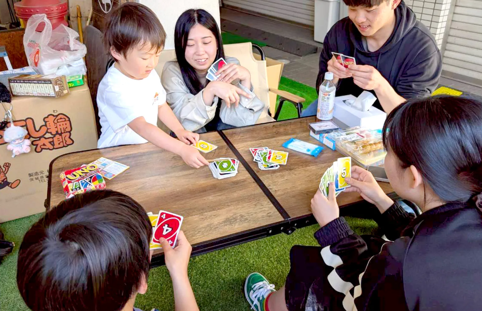 お店番は、大学生のお兄さん・お姉さんたち。